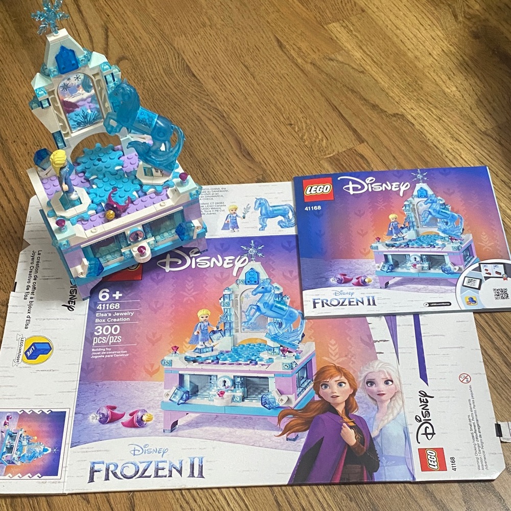LEGO Disney Frozen II Enchanted Ice Castle - Blue and White